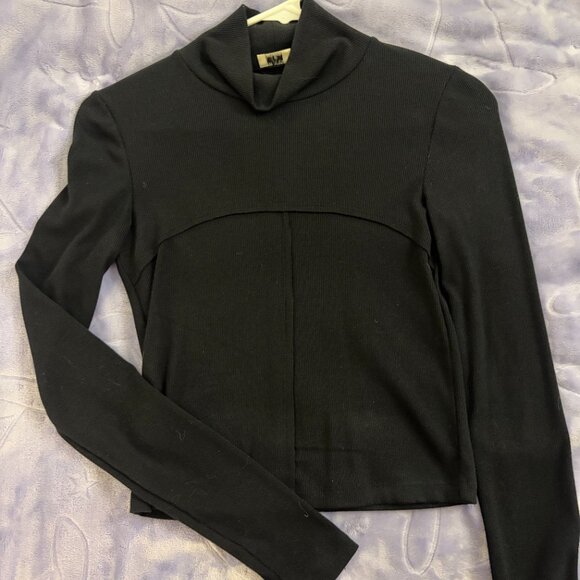 Aritzia Wilfred Moon Turtleneck Longsleeve Top in Black - Picture 2 of 5